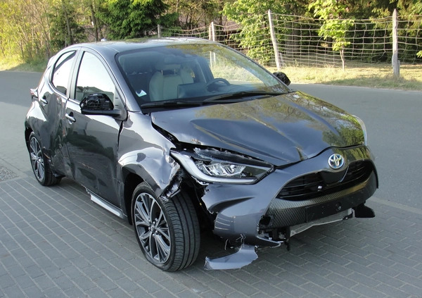 Toyota Yaris cena 54800 przebieg: 8000, rok produkcji 2023 z Bierutów małe 277